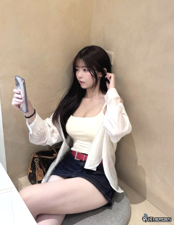 Gleezy:Chu520台灣女孩
