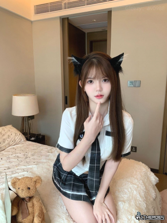 高雄出差旅遊約Gleezy：av0988或TG搜索av0988 叫北 中 南舒壓 按摩